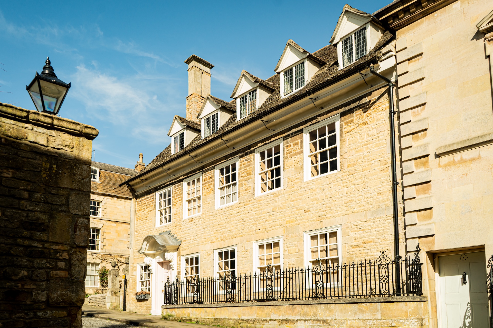 How Much Can a First-Time Buyer Borrow in the UK?